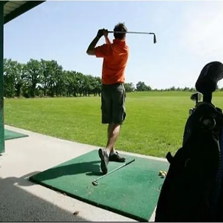 House Du Golf * Gan